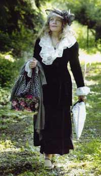 Helene Smith portraying Nellie Bly